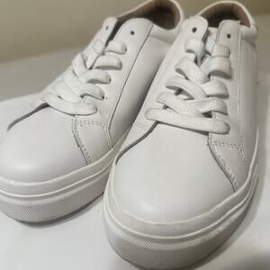 Women’s White Leather Sneakers Lace Up Casual Shoes (Size 9] Clean Minimal